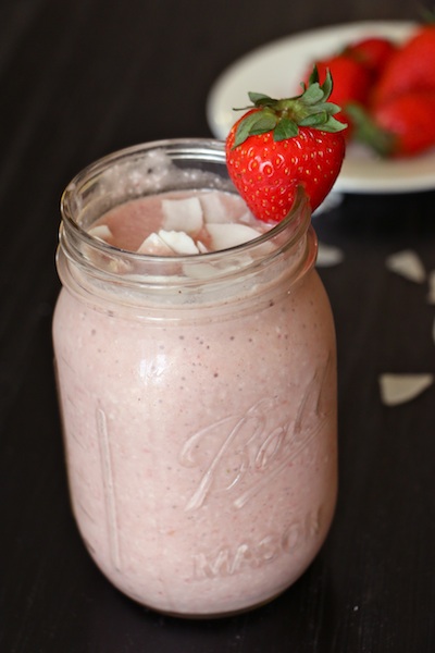strawberry-coconut-protein-smoothie-3