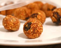 pumkin-raisin-energy-bites.jpg