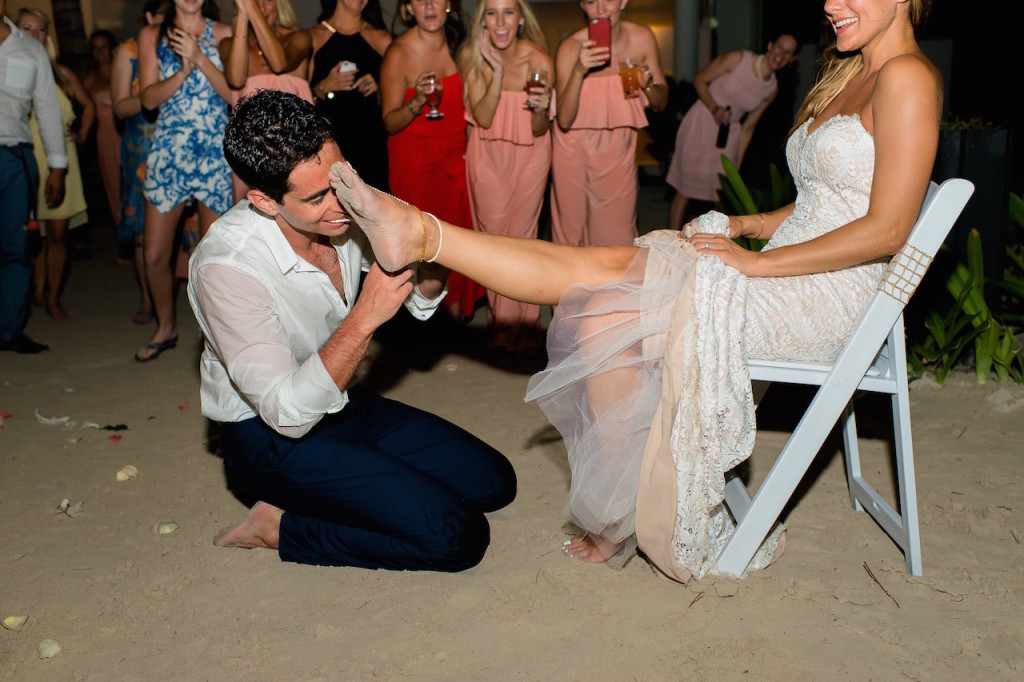 garter-toss