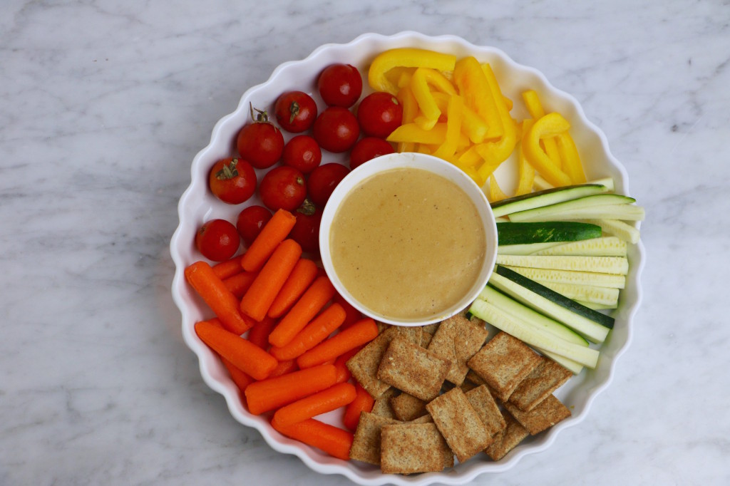 vegan-nacho-cheese-veggies