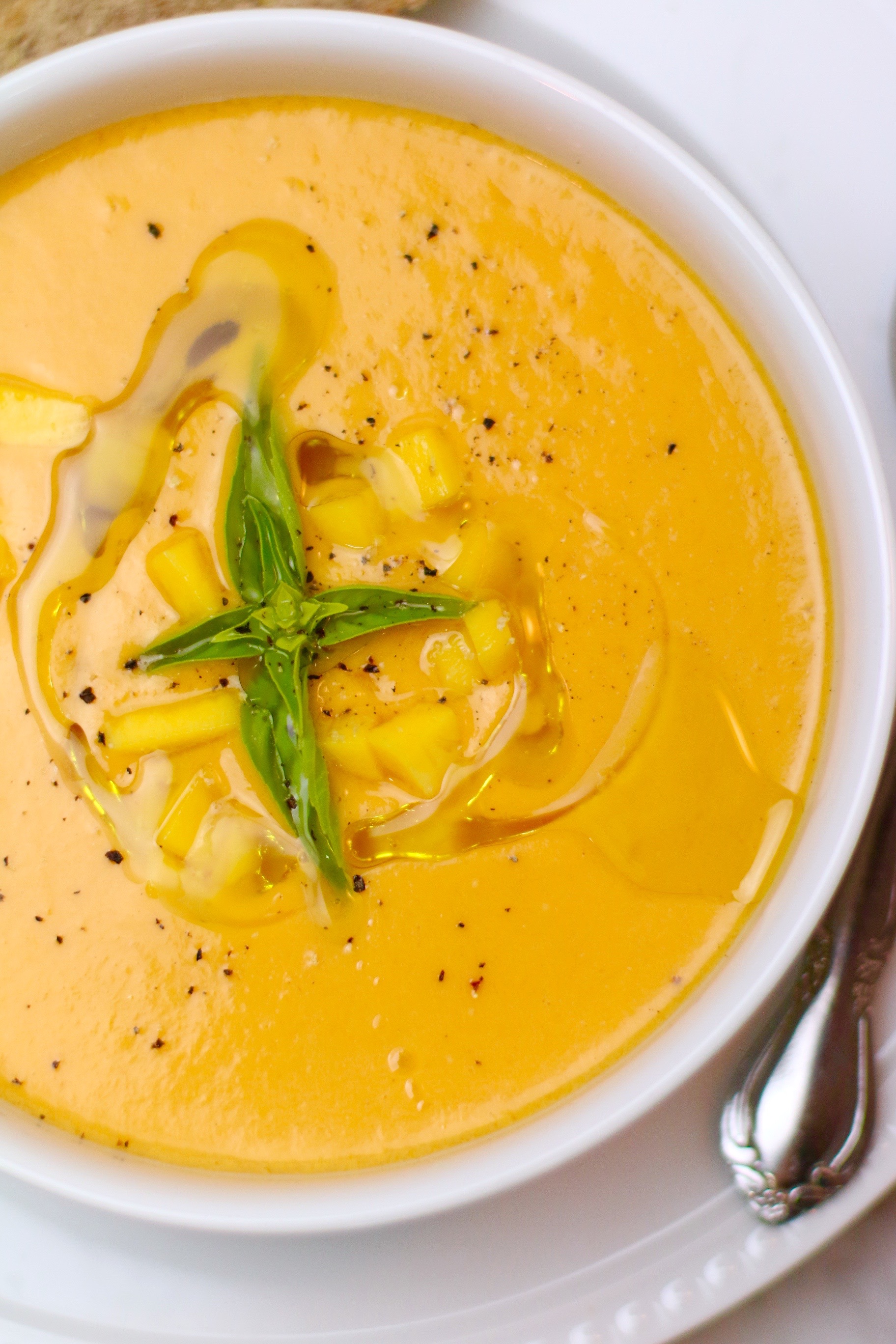 easy-mango-gazpacho
