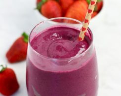 Beet-and-Strawberry-Smoothie.jpg