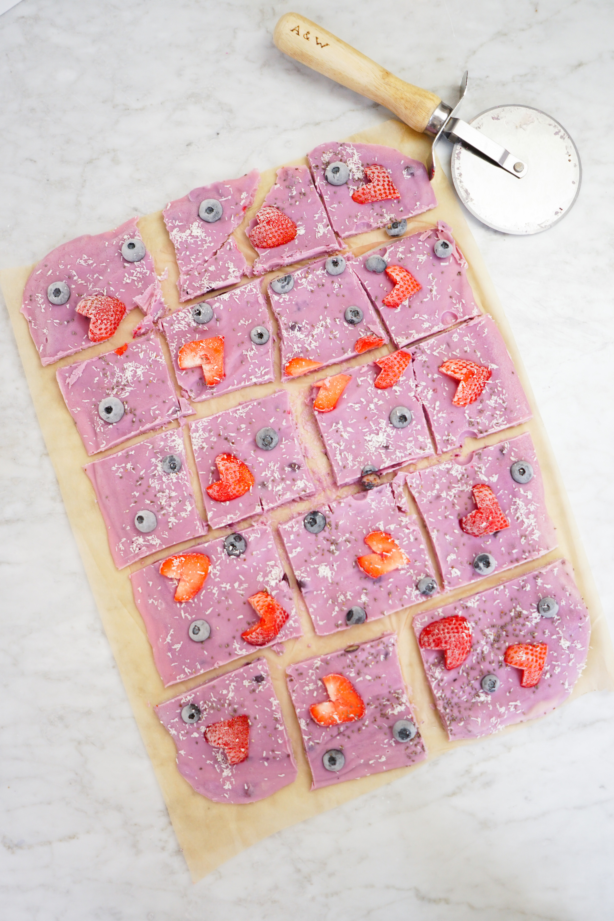 berry vegan yogurt bark recipe