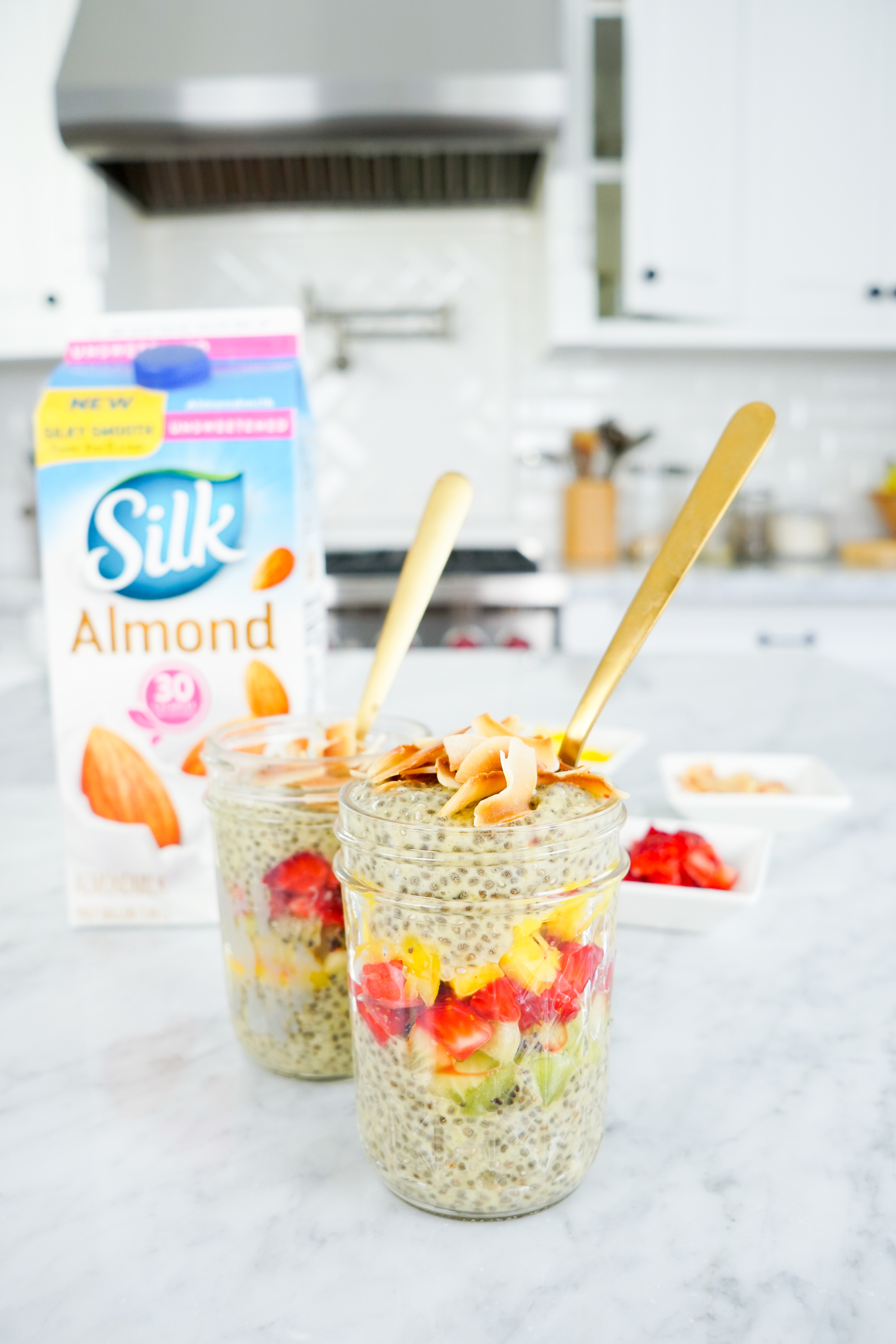 tropical chia pudding